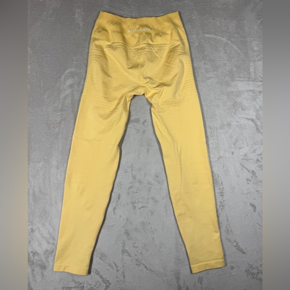 Alphalete Butter Yellow Surge Athletic Gym Leggings Size Medium - Picture 9 of 15